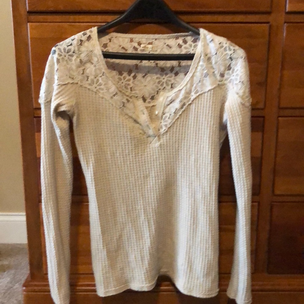 Waffle material Hollister top